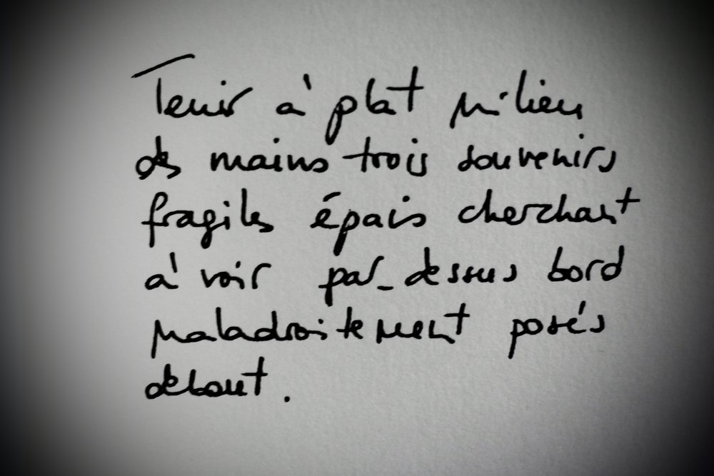 photo d'un poème manuscrit, extrait du livre "Si je suis de ce monde" d'Albane Gellé.